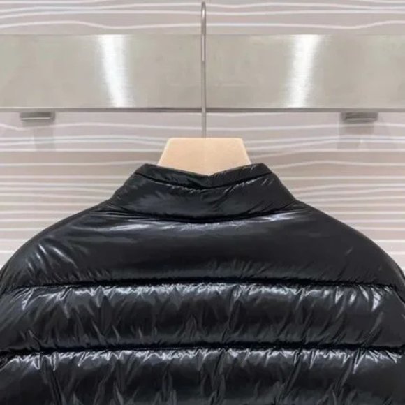 Moncler Winter Warm Down Jacket - Picture 4 of 6